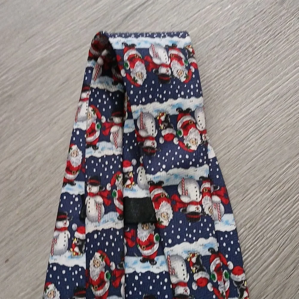 Festive Snowman Santa Penguin print holiday Christmas Tie NWOT
